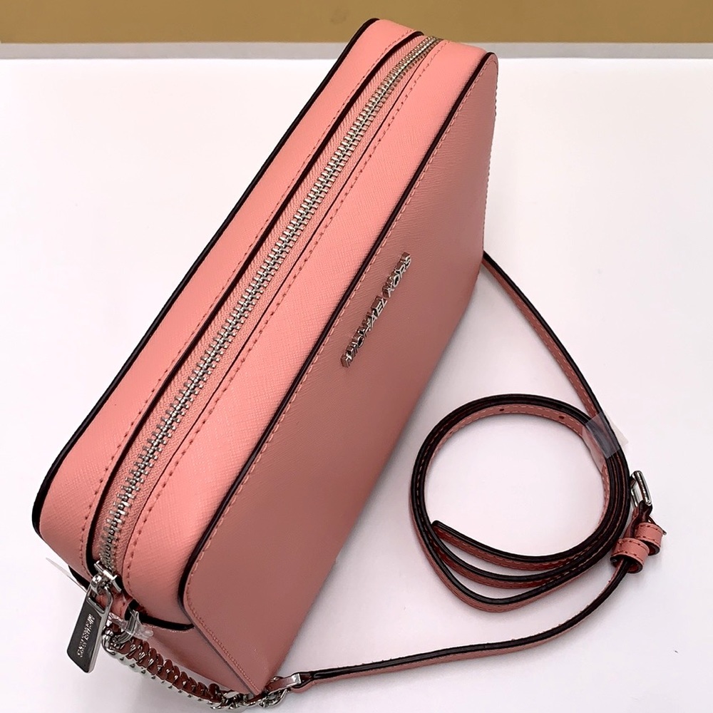 MICHAEL KORS PRIMROSE COLOR
Jet Set Large Saffiano Leather Crossbody Bag - Picture 7 of 15